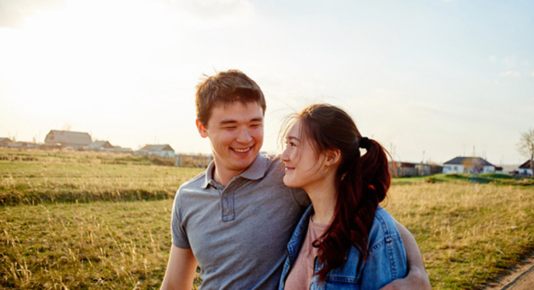 Phụ nữ cần chồng yêu – Đàn ông cần vợ hiểu