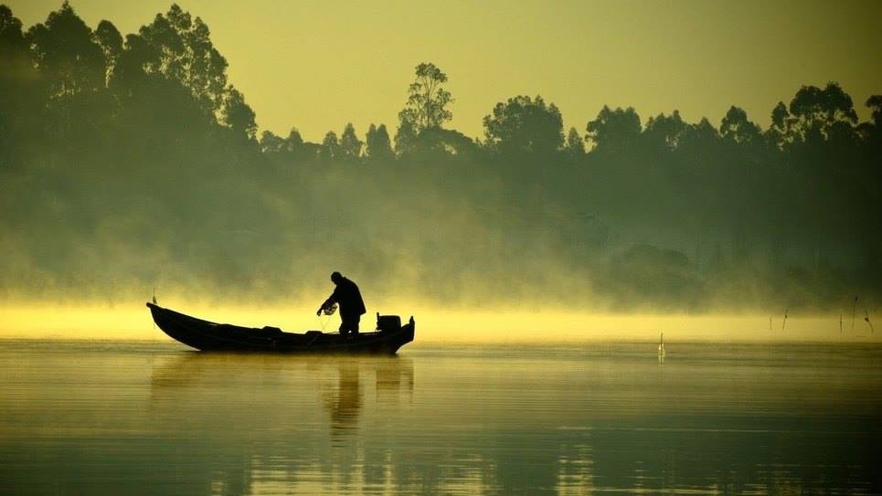 Đời là bể khổ, nếm đủ cay đắng, khổ nạn mới chạm đến ngọt bùi, vinh quang