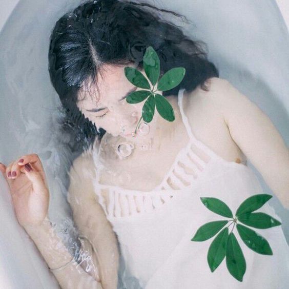 Tôi sẽ thôi cố chấp, thôi mộng mơ, sẽ tập đứng vững dẫu chỉ một mình