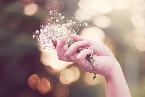 Đàn bà lấy phải người chồng vô tâm, cả đời lủi thủi với những cô đơn