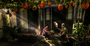 Nghẹn ngào trước tiếng khóc nấc của cặp vợ chồng già: "Nhờ con dưỡng già không bằng BÁN THÂN dưỡng lão!"