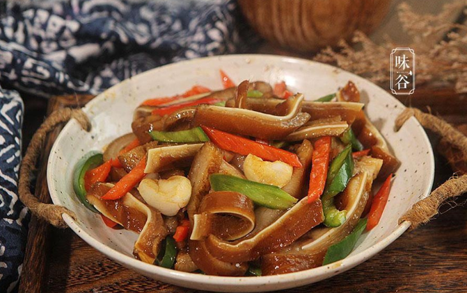 Phần giòn nhất của con heo xào với ớt chuông, đảm bảo chồng khen không ngớt