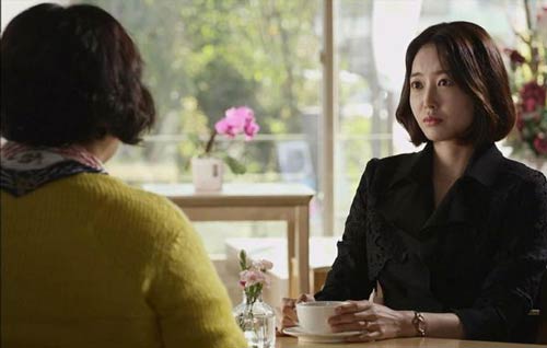 Mẹ chồng ‘mượn’ lại vàng cưới đã trao cho con dâu để... tặng con gái, nàng dâu đáp trả