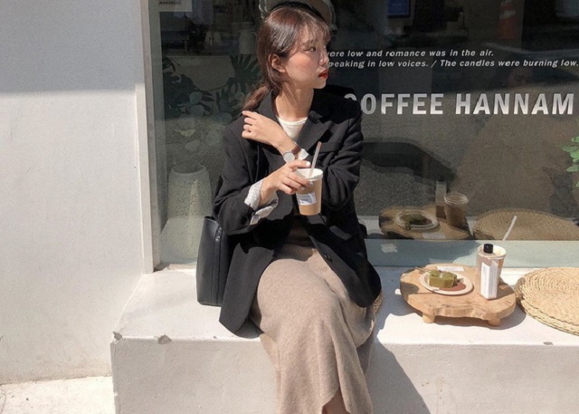 4 công thức diện váy midi tuyệt xinh và trendy