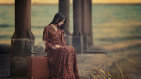 Viết cho những cô gái vừa trải qua mối tình tan vỡ