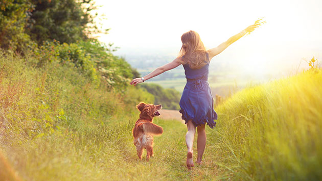 Sống hết mình và luôn tận hưởng, đừng hết sức làm chỉ để có "ngôi mộ" đẹp