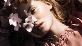 Phụ nữ đừng dại yêu đến cùng kiệt