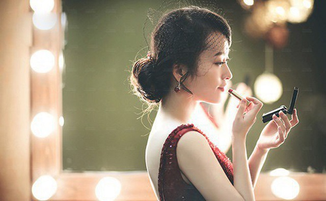 Phụ nữ khôn ngoan đừng chỉ biết hi sinh vì chồng con