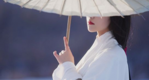 Im Lặng Là Vàng, Nhẫn Nại Là Bạc, Chịu Thiệt Là Phúc, Giúp Người Là Đức