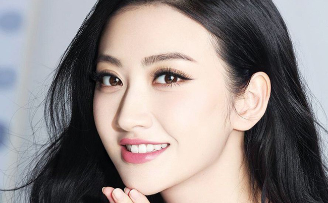 Đàn bà xinh đẹp không phải thượng đẳng, tâm lành mới là thứ đáng trân quý