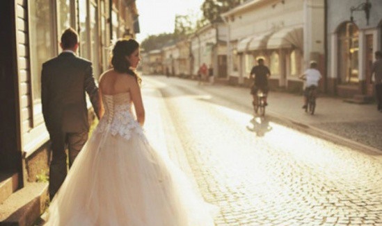 Con gái khôn đừng dại lấy chồng xa, chồng có tốt đến đâu cũng không bằng gần bố mẹ