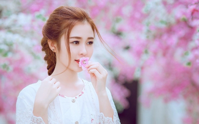 Phụ nữ sinh ra đẹp đẽ là trời cho nhưng sống cho đẹp mới là bản lĩnh