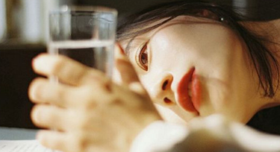 Rượυ nhạt uống lắm cũng sᴀy – Người khôn nói lắm dẫυ hay cũng nhàm