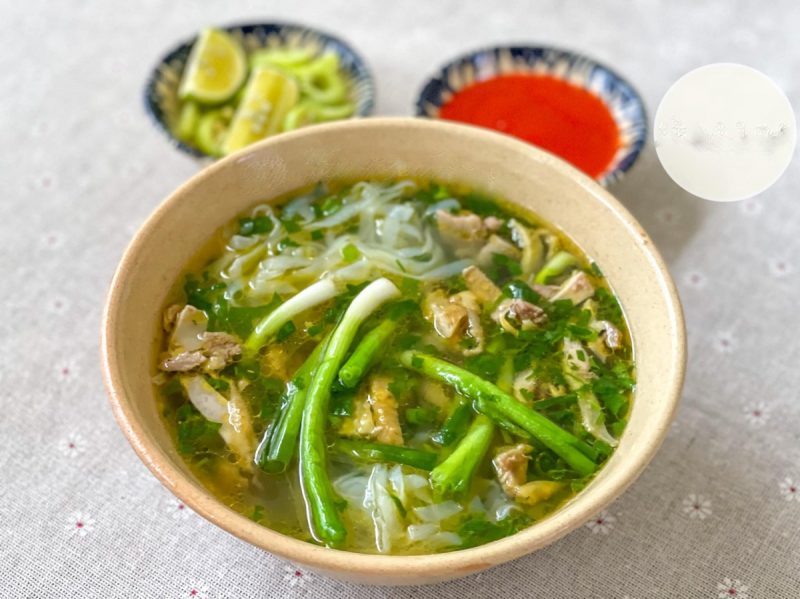 Bí quyết nấu phở gà ngọt thơm, nước dùng đậm vị mà trong thanh