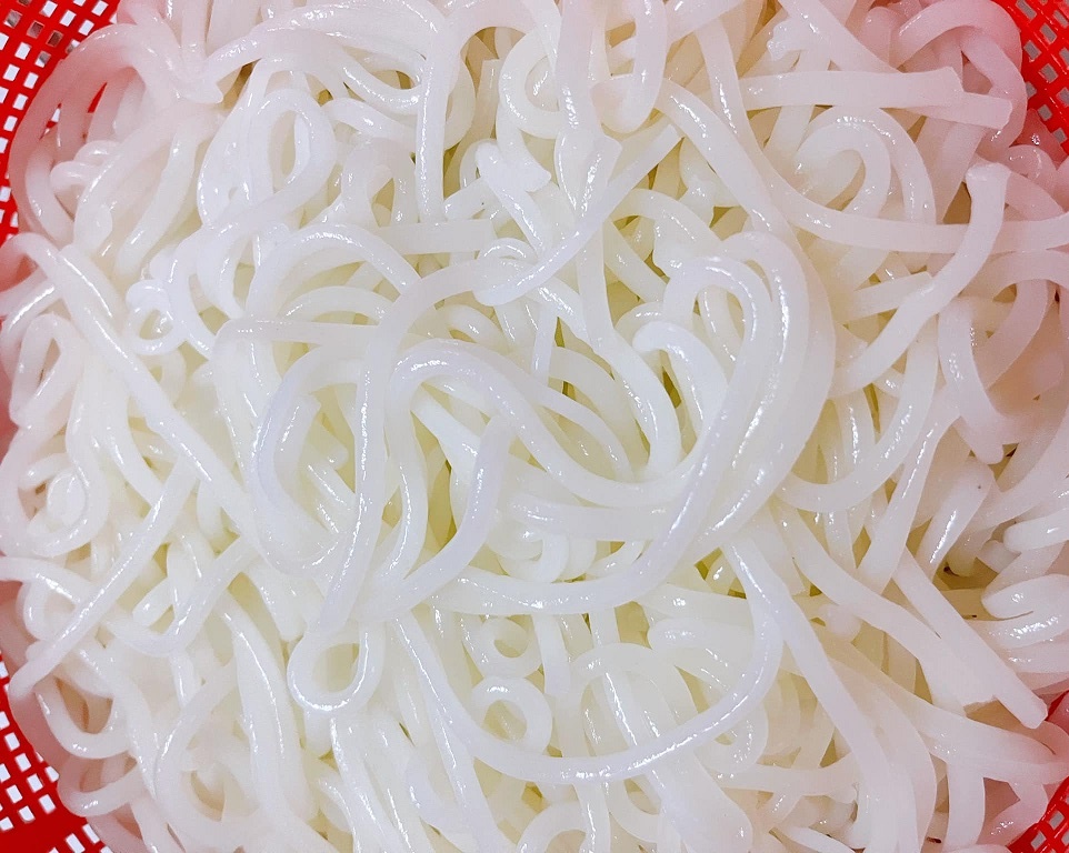 Cách làm bún tươi đơn giản, dai ngon như ngoài hàng