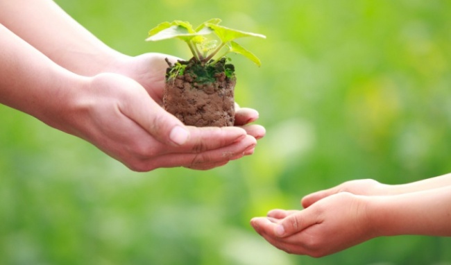 Hạnh phúc vốn không đong đếm bằng vật chất, hạnh phúc thể hiện qua những nụ cười