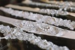 Phụ kiện tóc tuyệt đẹp cho cô dâu tóc ngắn