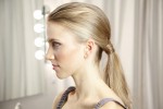 Năng động tới trường với tóc tết đuôi ngựa