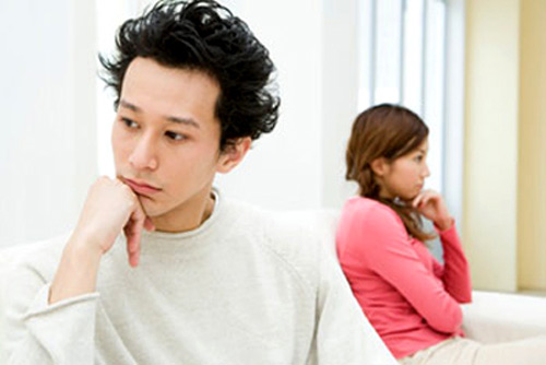 Chán nản vì chồng &rsquo;bám váy&rsquo; mẹ