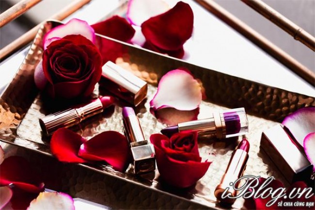 Dùng vàng thử chì trong son không chính xác