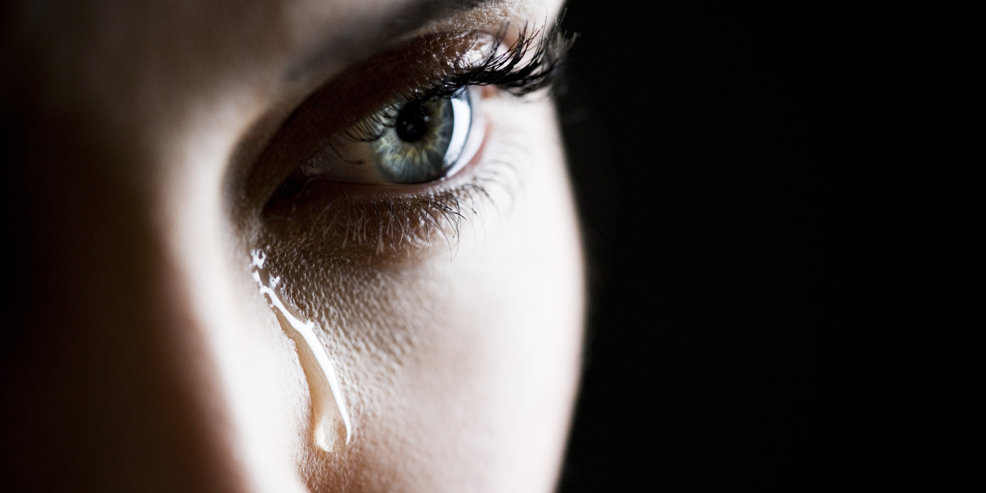 Nghìn phụ nữ giật mình khóc "nức nở" vì một status