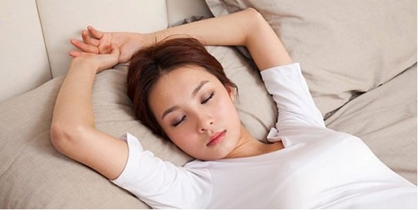 Thói quen tốt khi ngủ giúp chị em bảo toàn nhan sắc