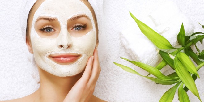 Mặt nạ dưỡng ẩm chỉ từ các thực phẩm trong bếp
