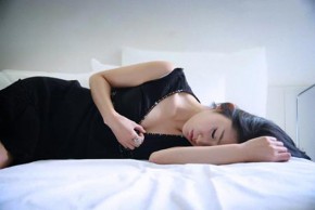 Chiều chồng khi mang thai tháng thứ 7, người vợ trẻ vẫn bị đánh phũ phàng