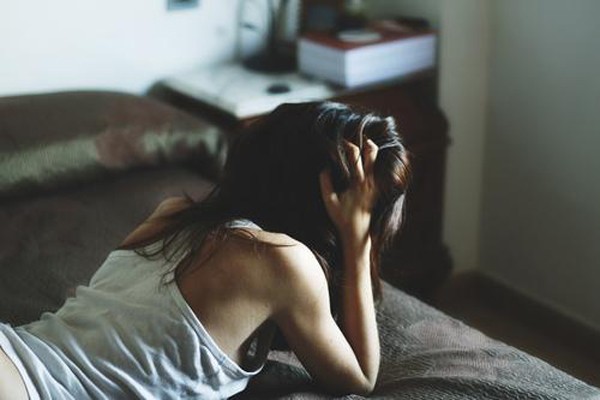 “Cô là vợ tôi, cô ấy cũng là vợ tôi”