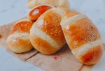 Bánh mì sữa dừa đầy hấp dẫn
