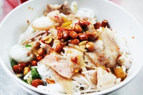 Đậm đà bún mắm nêm