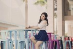 Tú Anh khoe chân dài trắng nõn không sợ nắng