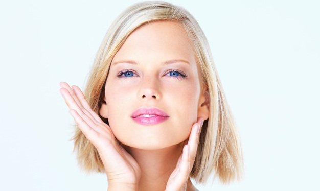 Cách massage da mặt giúp trẻ hóa da và "tỉnh như sáo"