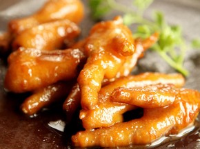 Lai rai chân gà om xì dầu