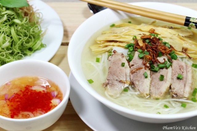 Bún măng vịt nấu theo cách đơn giản