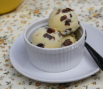 Cách làm kem nho khô đơn giản tại nhà