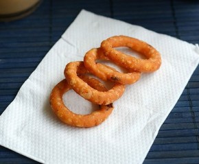 Quẩy cay rán giòn cho nàng mê ăn vặt