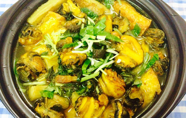 Ốc om chuối đậu thơm lừng căn bếp