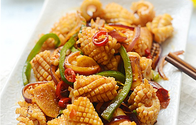 Thơm nức phòng mực xào rau củ cay ngon