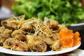 Sườn rang muối nhâm nhi ngày mưa gió