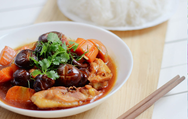 Gà om nấm - ngon hết sẩy