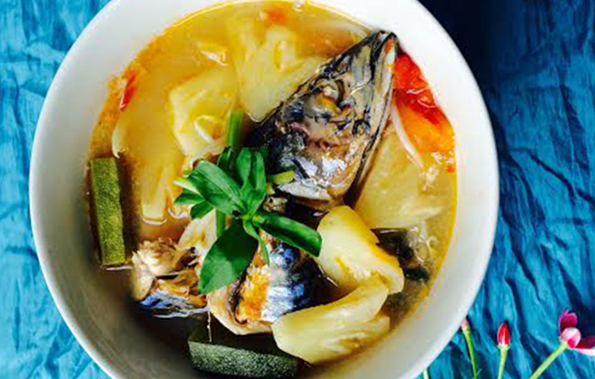 Canh cá ba sa chua cay ngon mát