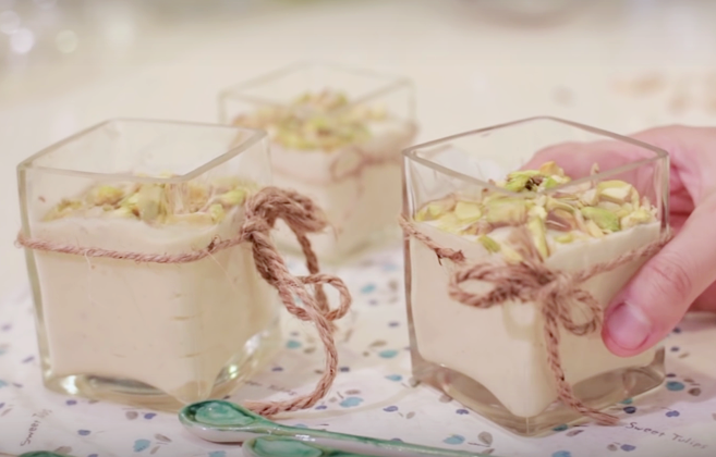 Béo ngon thạch kem syllabub vani mật ong có một không hai