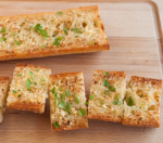 Làm bánh mì bơ tỏi thơm ngon với cách đơn giản nhất