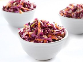 Làm salad bắp cải chua ngọt ngon giòn cực ngon