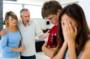 Con dâu sốc với những chuyện "tự nhiên" khó đỡ của bố mẹ chồng