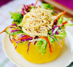 Làm salad gà ngũ sắc ngon đẹp thật dễ dàng