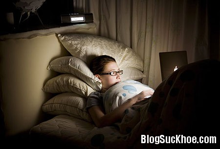 Mẹo giữ sức khỏe cho người hay thức khuya