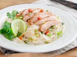 Mì xào thịt heo cho bữa sáng đơn giản