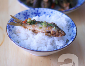 Làm cá linh kho tiêu thơm ngon đậm đà